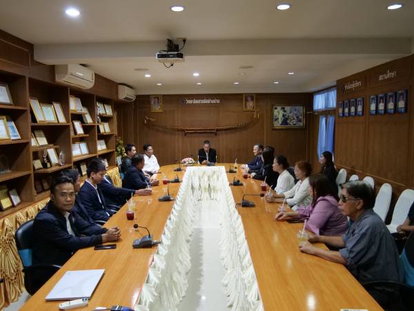 วิทยาลัยสารพัดช่างน่าน ต้อนรับคณะศึกษาดูงาน พร้อมร่วมแสดงความยินดีผู้อำนวยการคนใหม่อย่างอบอุ่น